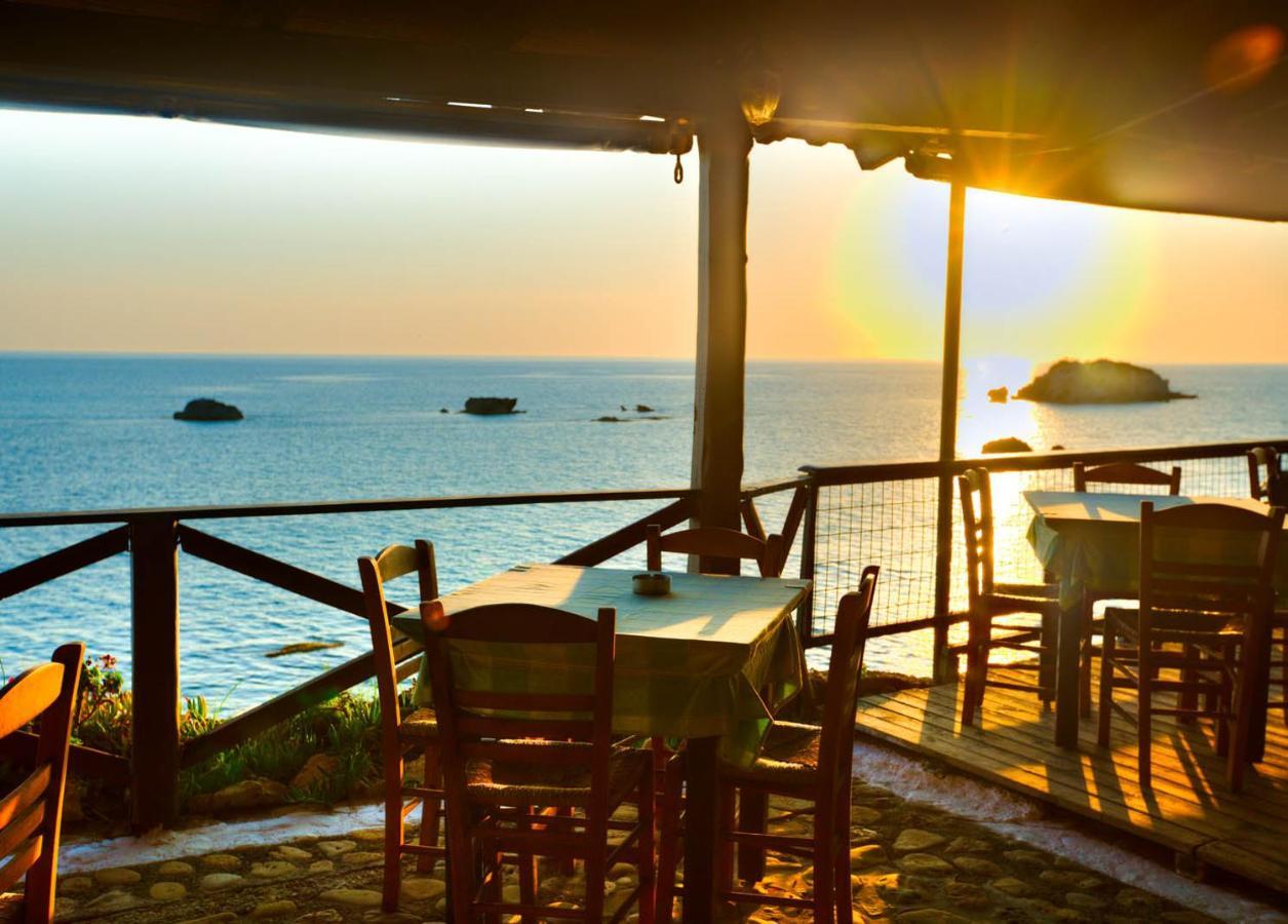 Christinas Lofts Apartment Agios Matthaios  Luaran gambar