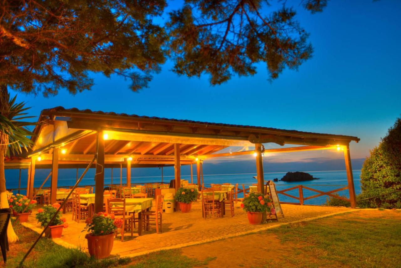 Christinas Lofts Apartment Agios Matthaios  Luaran gambar