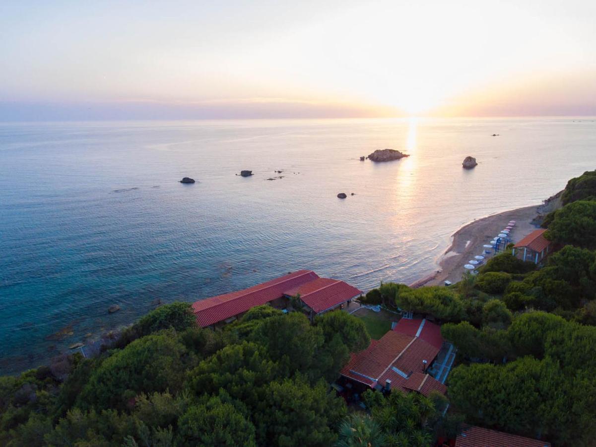 Christinas Lofts Apartment Agios Matthaios  Luaran gambar