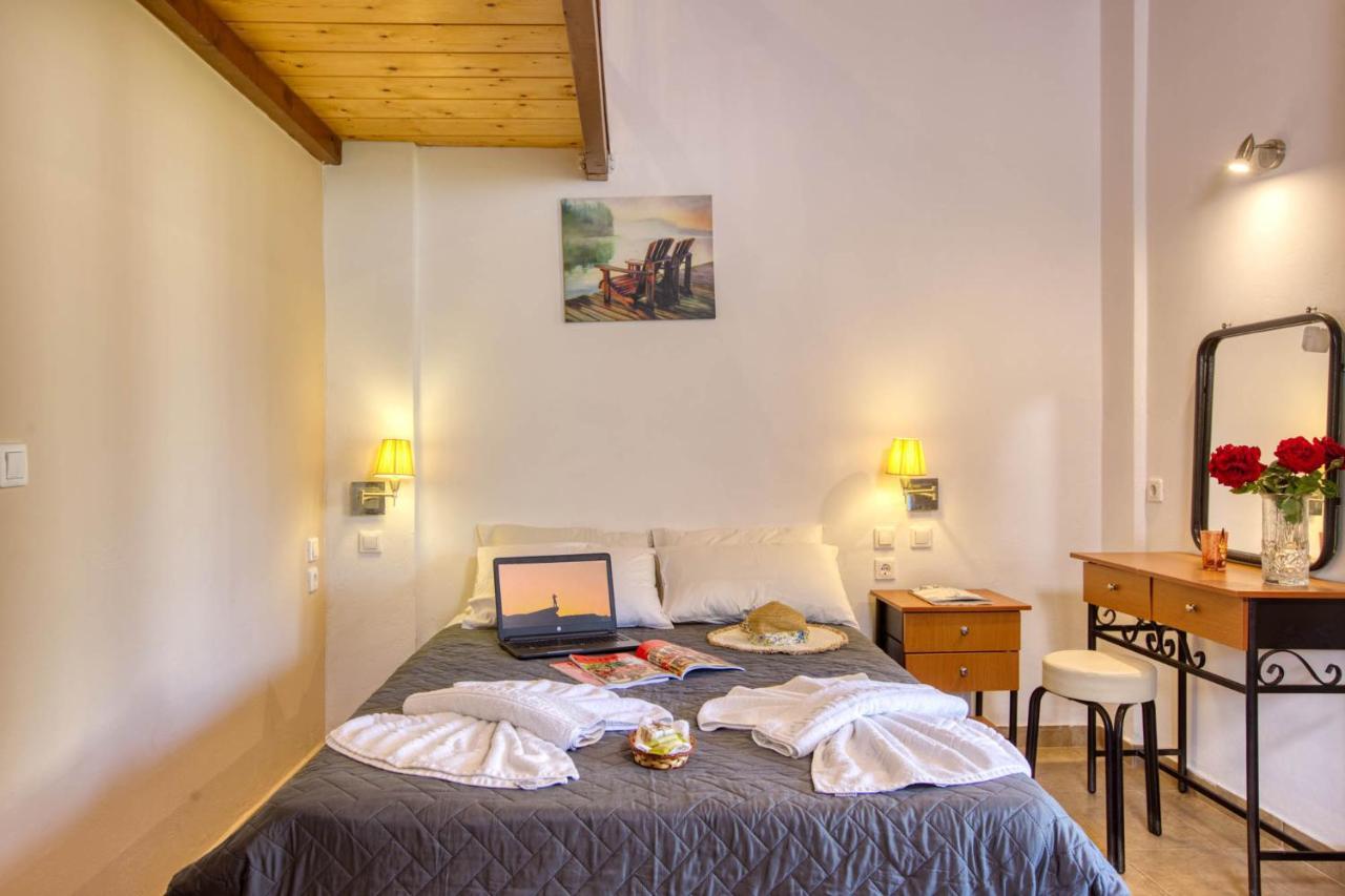 Christinas Lofts Apartment Agios Matthaios  Luaran gambar