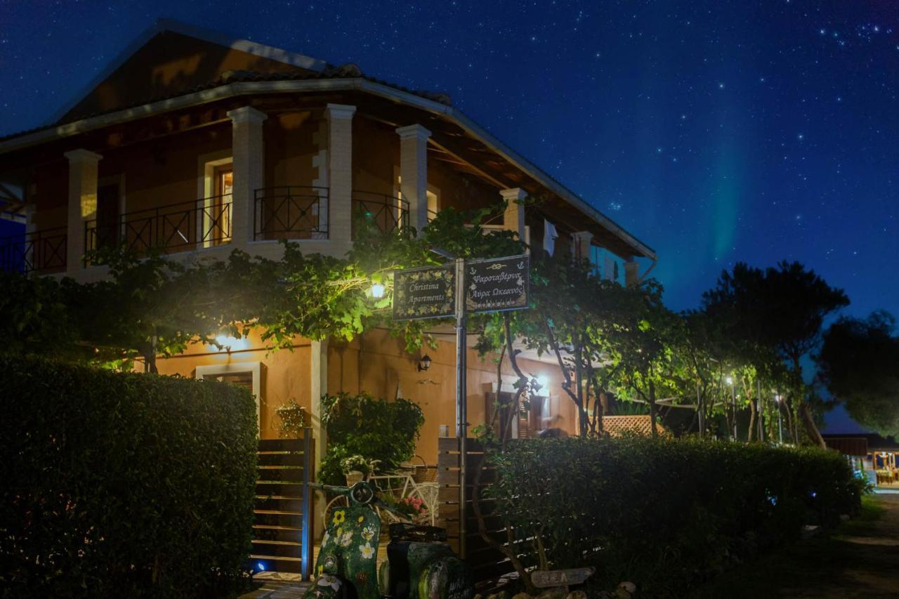 Christinas Lofts Apartment Agios Matthaios  Luaran gambar