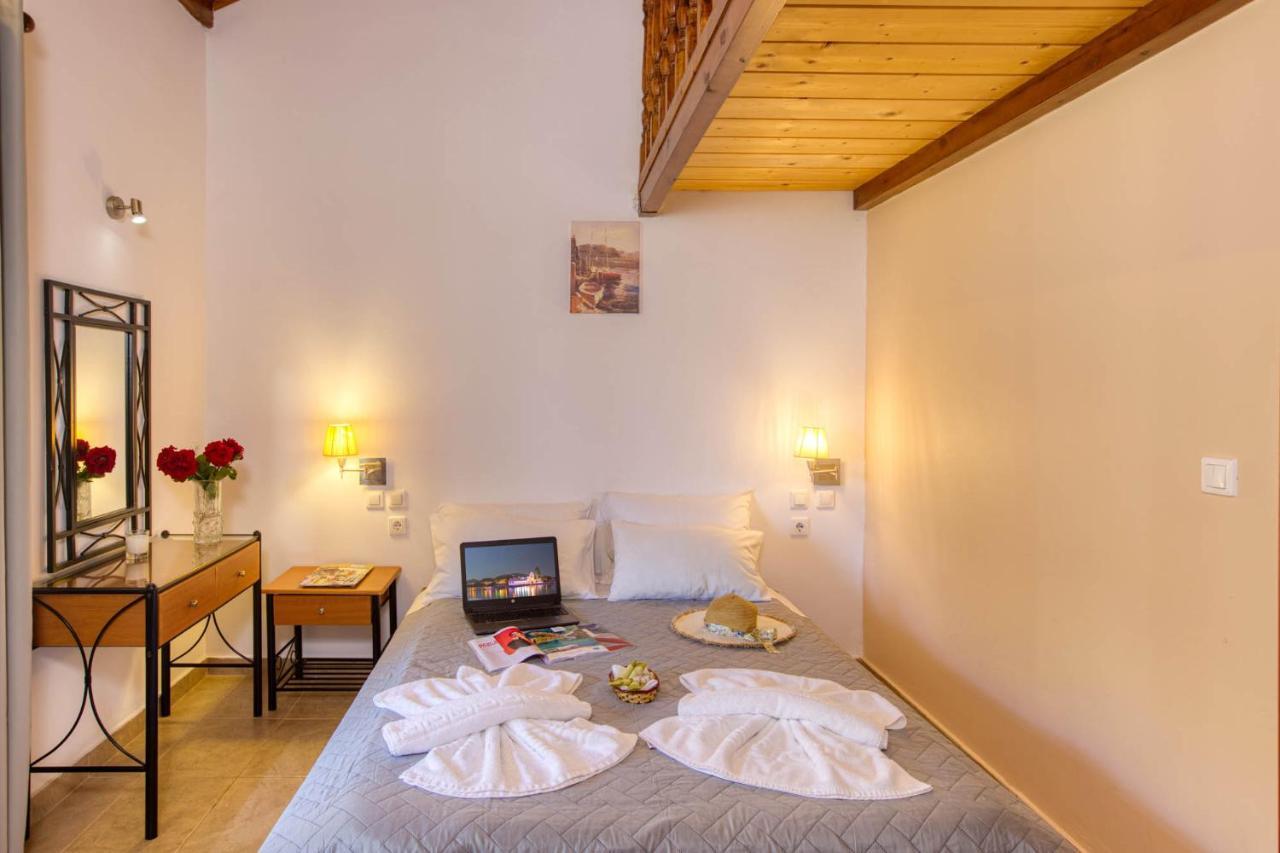 Christinas Lofts Apartment Agios Matthaios  Luaran gambar