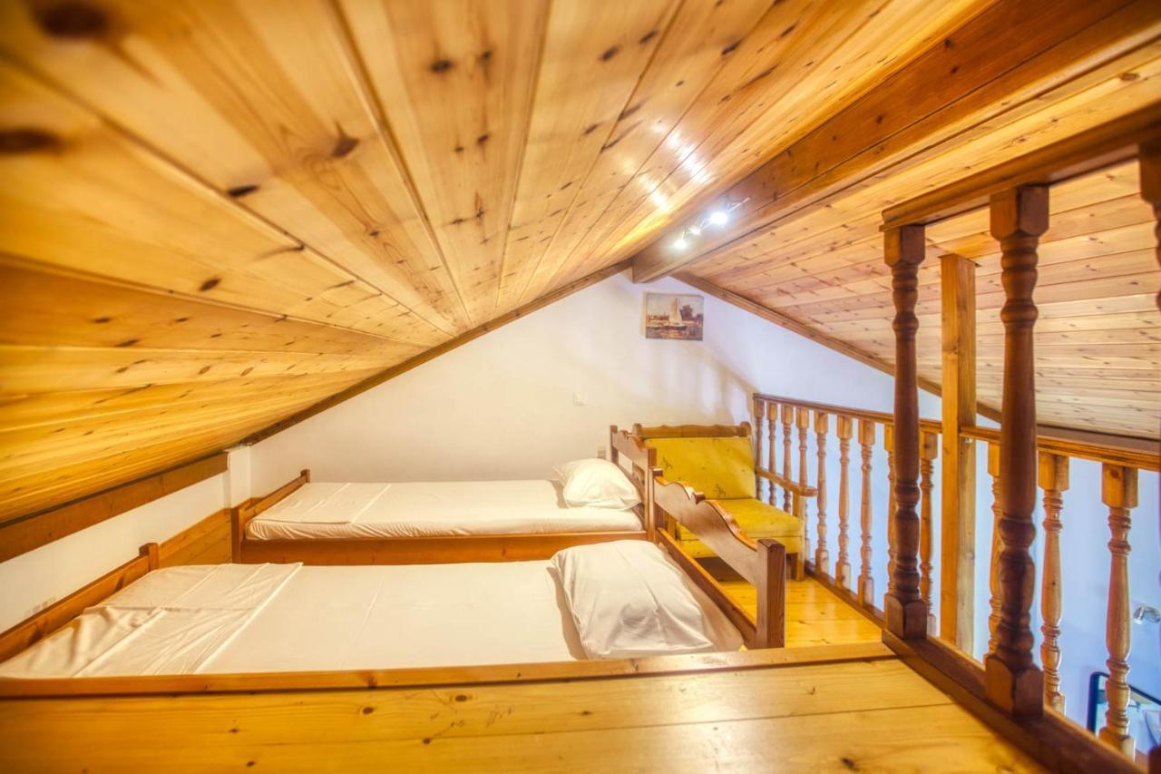 Christinas Lofts Apartment Agios Matthaios  Luaran gambar