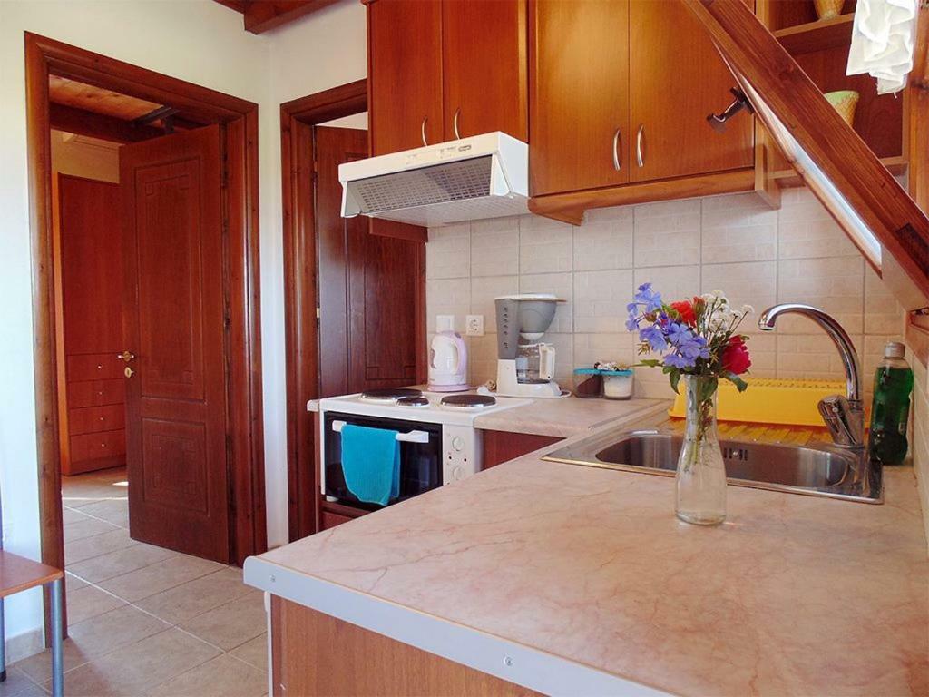 Christinas Lofts Apartment Agios Matthaios  Luaran gambar